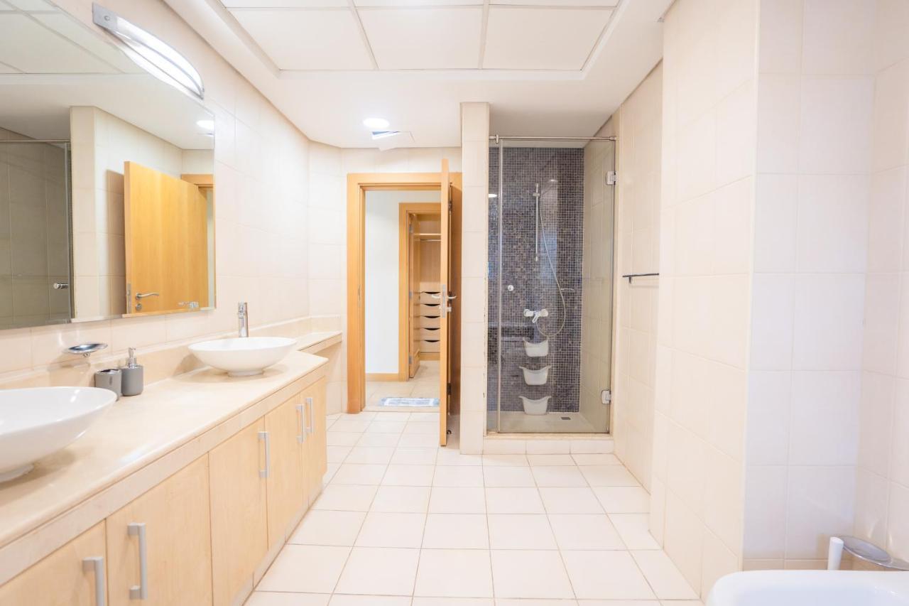 Luxury 4Br Apt - Palm Jumeriah - Beach Club Access Дубай Екстериор снимка