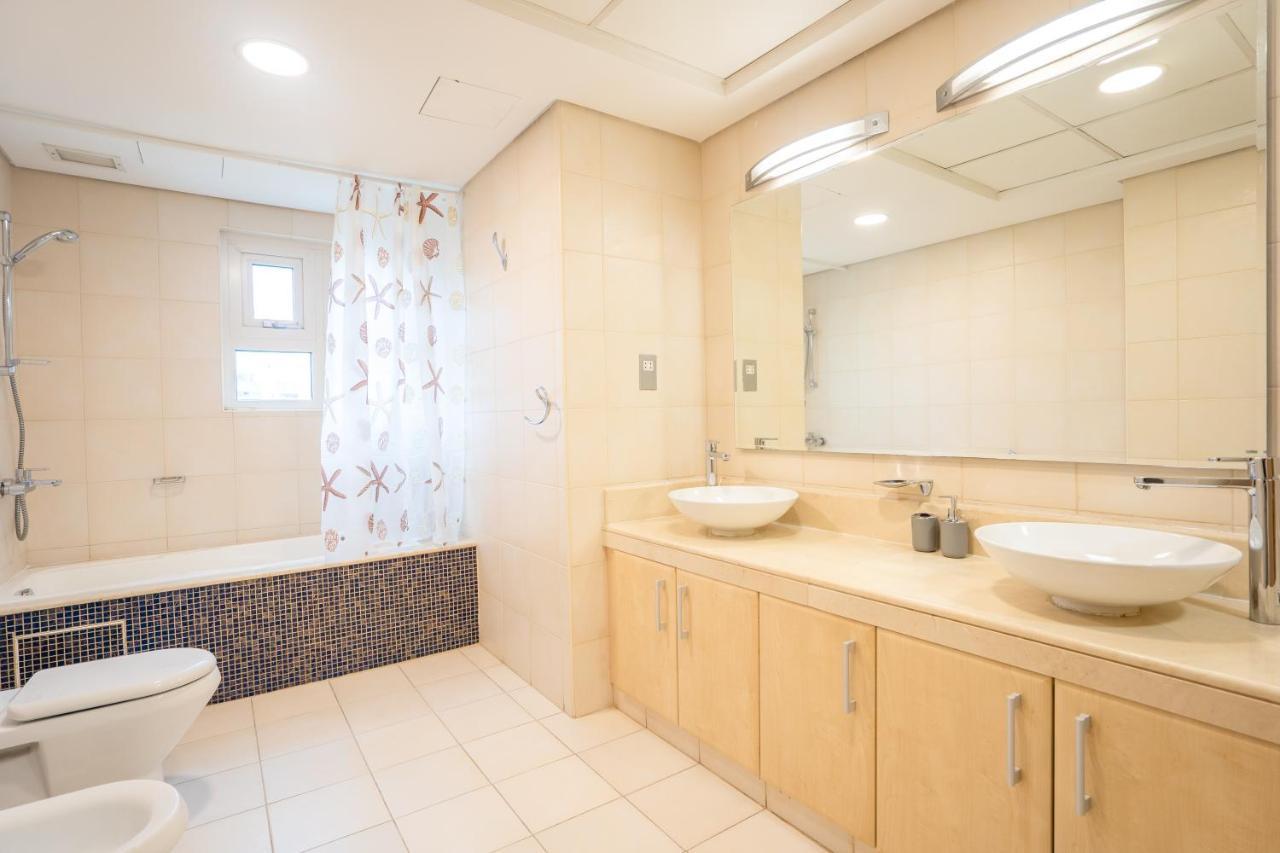 Luxury 4Br Apt - Palm Jumeriah - Beach Club Access Дубай Екстериор снимка